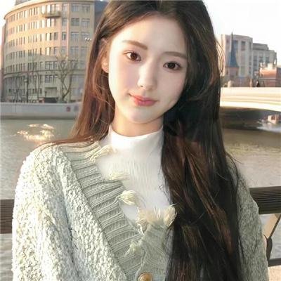 年轻女子